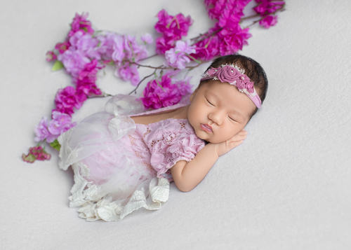 Ньюборн позировка